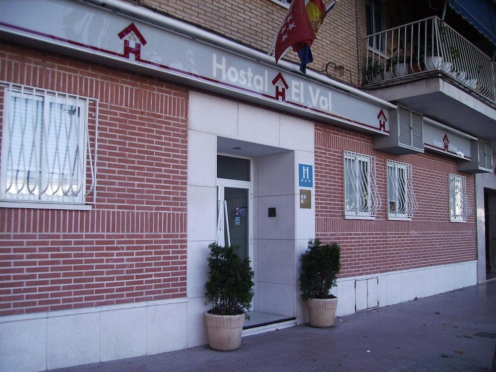 Hostal El Val อัลกาลาเดเอนาเรส ภายนอก รูปภาพ